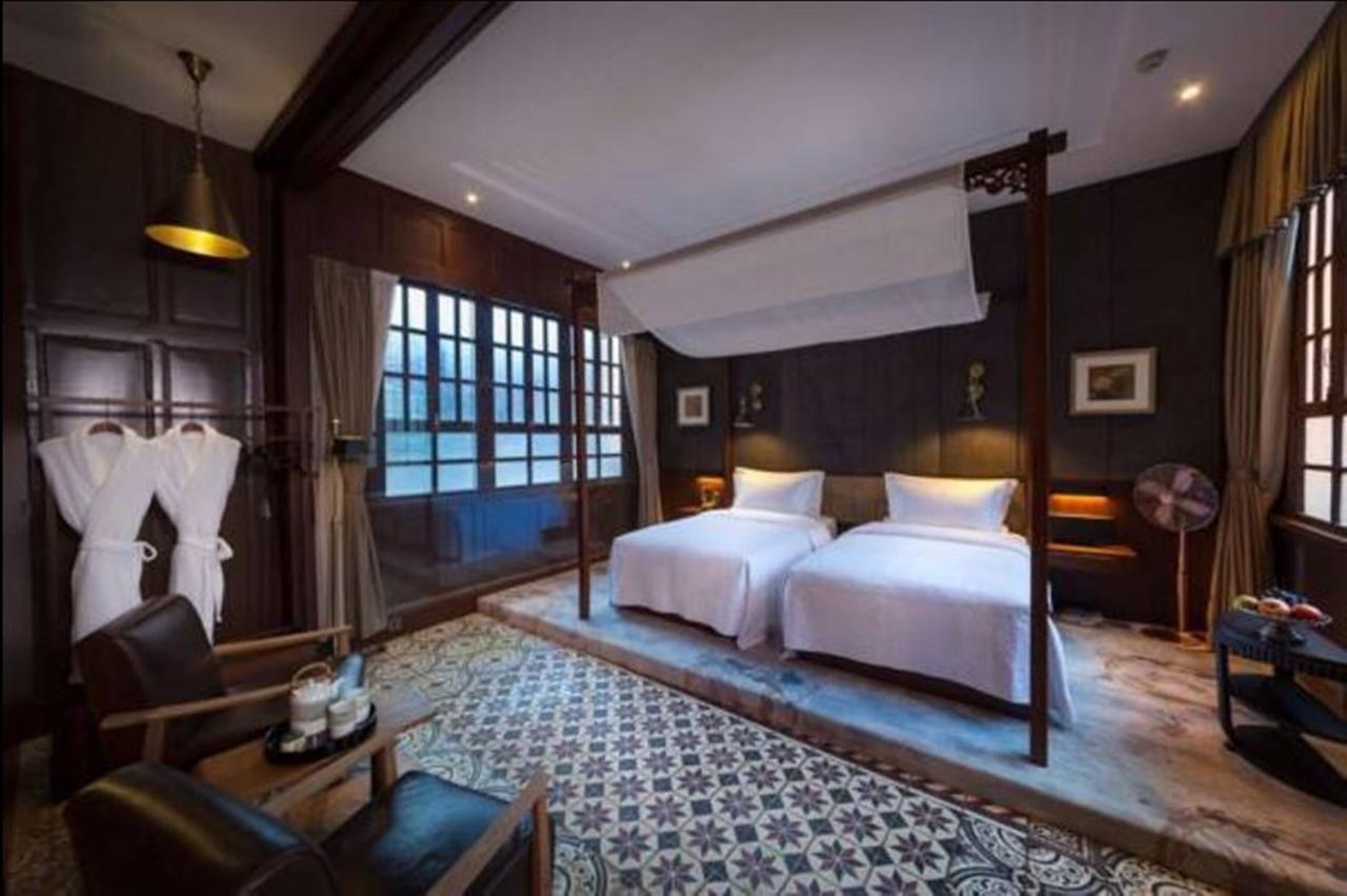 Silver Chest Boutique Hotel Куньмин Экстерьер фото