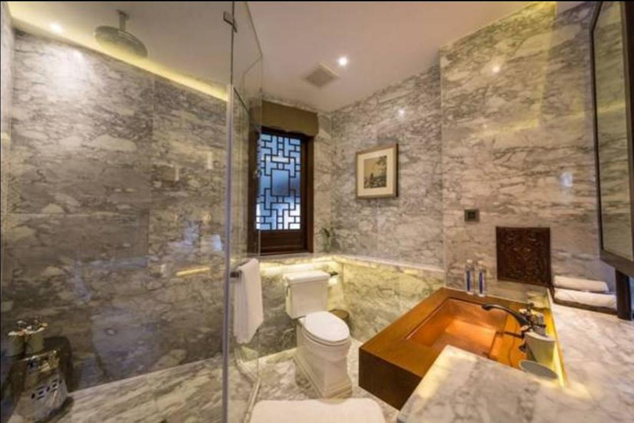 Silver Chest Boutique Hotel Куньмин Экстерьер фото