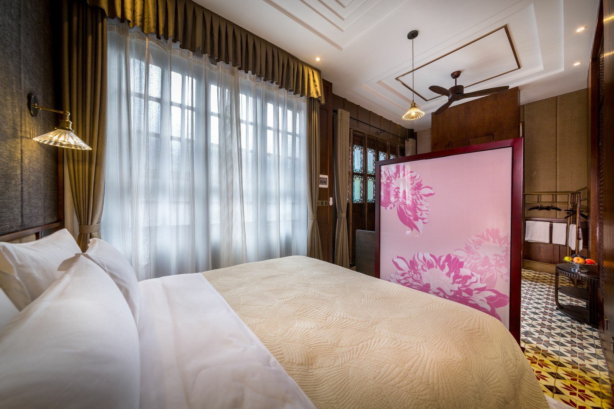 Silver Chest Boutique Hotel Куньмин Экстерьер фото